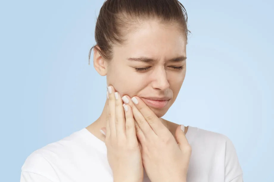 Cómo prevenir las infecciones de encías y dientes